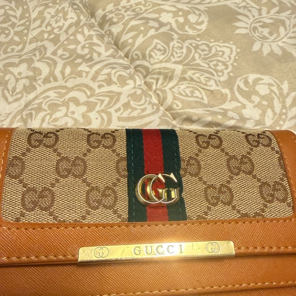 Gucci Tan and Brown Women's Wallet with Gold Accents - Picture 8 of 10